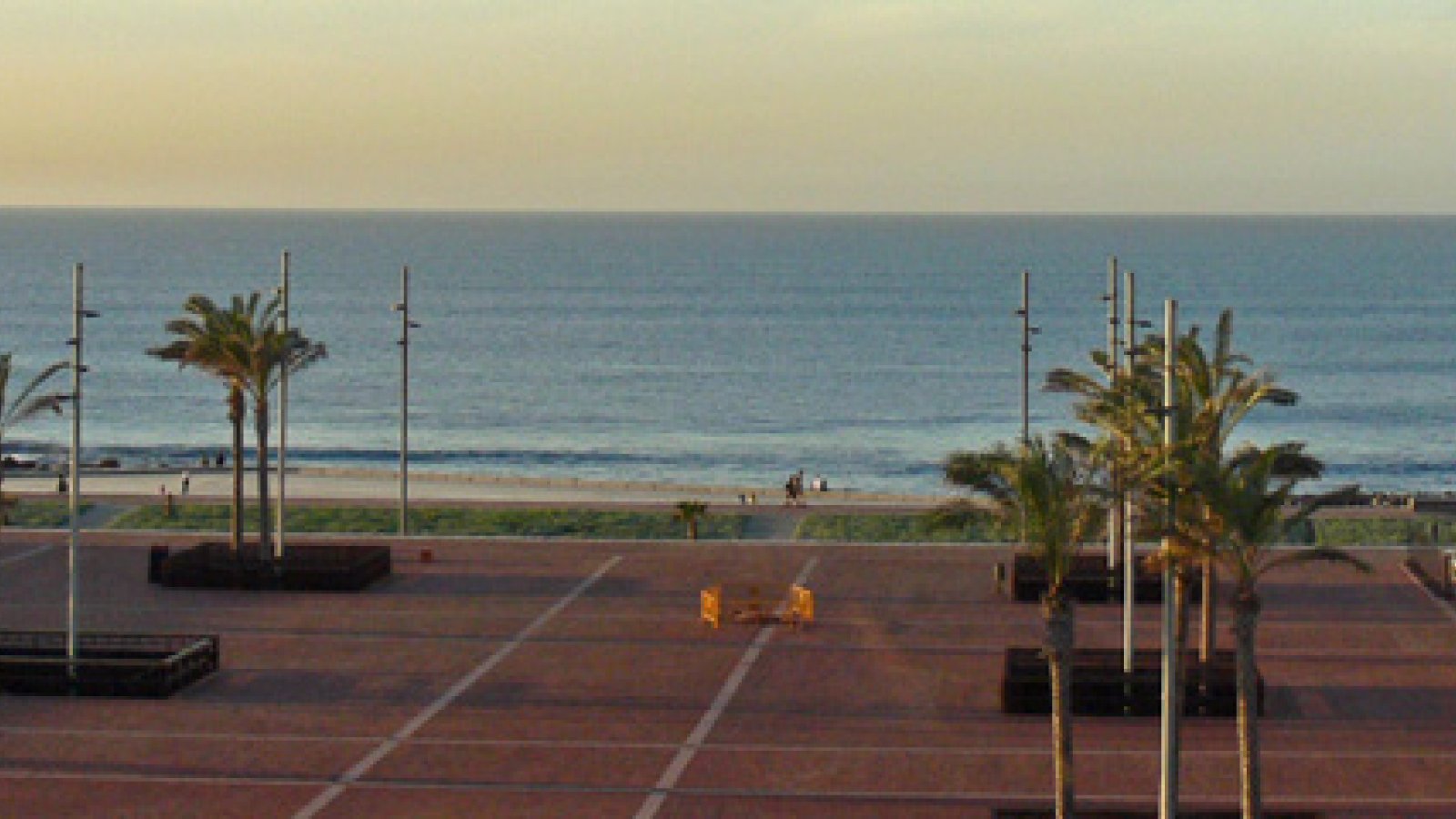 sightseeing-las-palmas-canteras-plaza-musica1.jpg