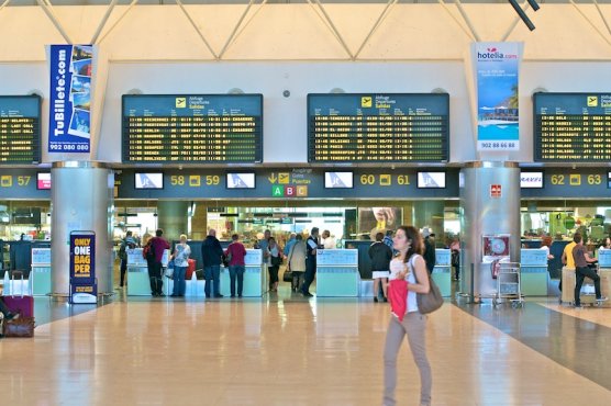 Airline Ticket Desks at Gran Canaria Airport (LPA)